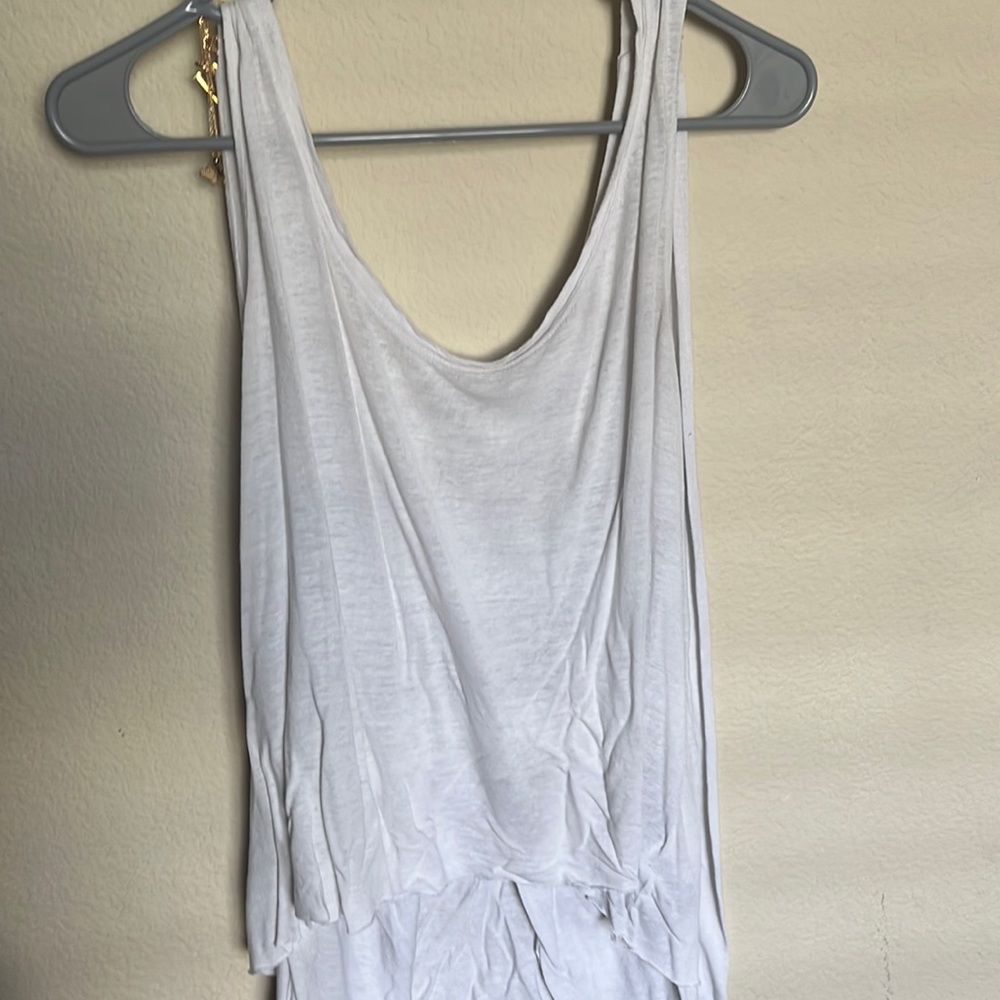 Flowy tank
